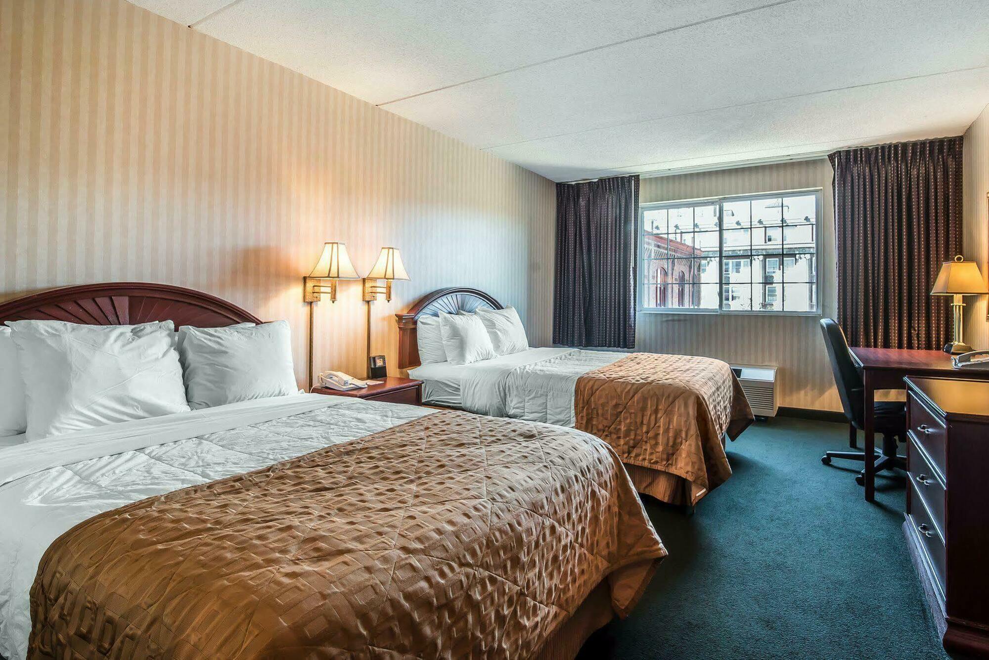 The Marx Hotel - Downtown - University Area Онеонта Экстерьер фото